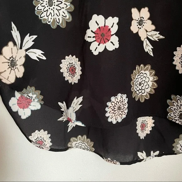 Loft floral top Size L - Picture 5 of 7